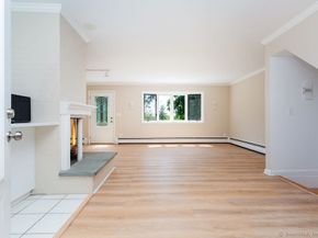 32 Redwood Drive, Bethel CT 06801