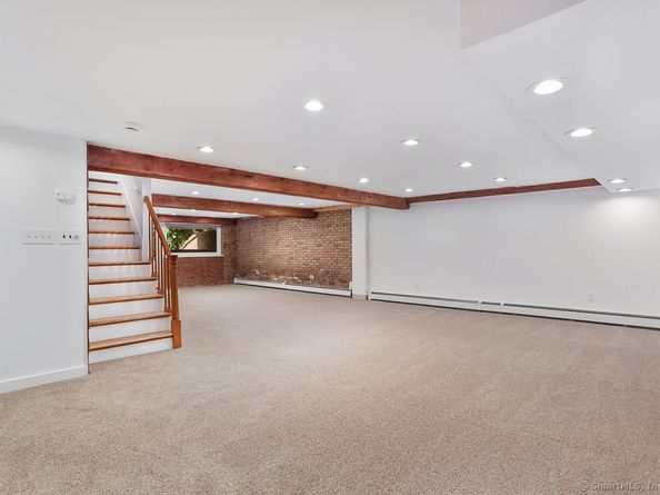 32 Redwood Drive, Bethel CT 06801