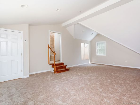 32 Redwood Drive, Bethel CT 06801