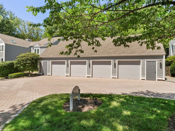 51 Hale Lane 51, Darien CT 06820