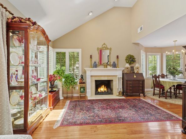 51 Hale Lane 51, Darien CT 06820