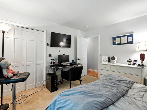 11 Squantz View Drive, New Fairfield CT 06812