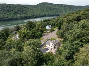 11 Squantz View Drive, New Fairfield CT 06812