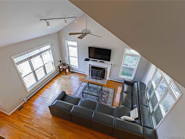 11 Squantz View Drive, New Fairfield CT 06812