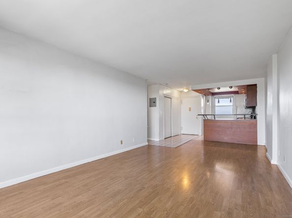 71 Strawberry Hill Avenue APT 820, Stamford CT 06902