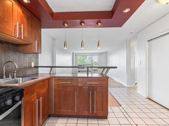71 Strawberry Hill Avenue APT 820, Stamford CT 06902
