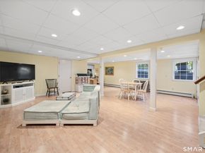 196 Mariomi Road, New Canaan CT 06840