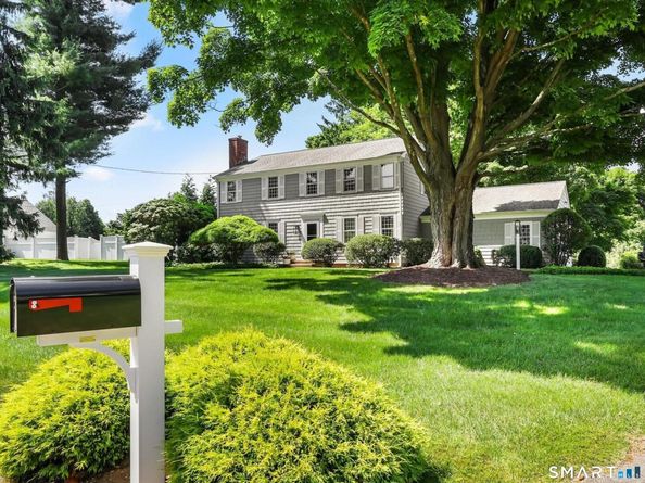 127 S Gate Lane, Fairfield CT 06890