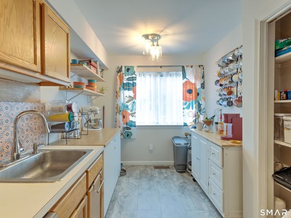 81 Deer Run 81, Bethel CT 06801