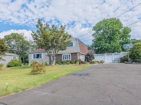 8 Rolling Lane, Norwalk CT 06851