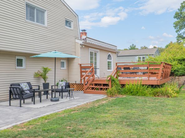 8 Rolling Lane, Norwalk CT 06851