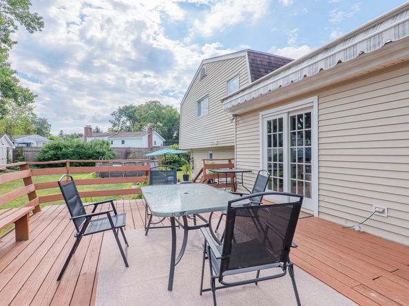 8 Rolling Lane, Norwalk CT 06851