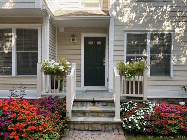 85 Camp Avenue APT 6D, Stamford CT 06907