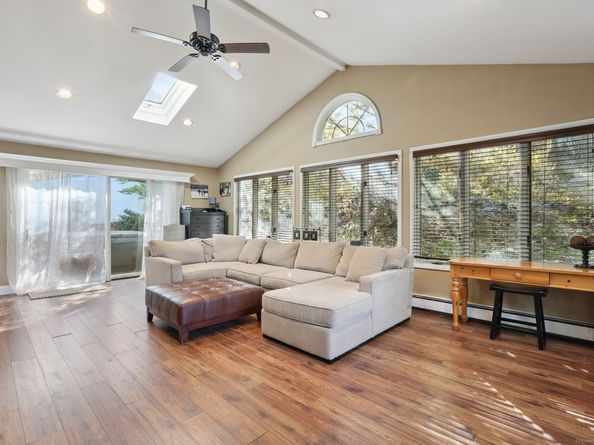 88 S King Street, Danbury CT 06811