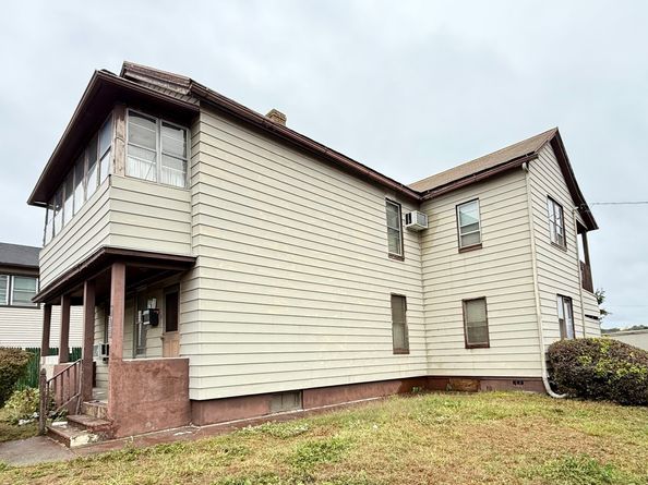 178 Island Brook Avenue, Bridgeport CT 06606