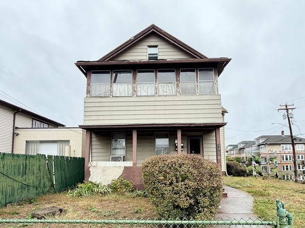 178 Island Brook Avenue, Bridgeport CT 06606