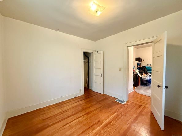 178 Island Brook Avenue, Bridgeport CT 06606