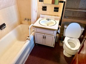 178 Island Brook Avenue, Bridgeport CT 06606