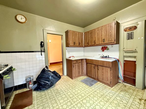 178 Island Brook Avenue, Bridgeport CT 06606