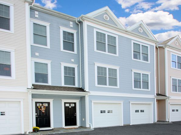 521 Copper Square Drive, Bethel CT 06801