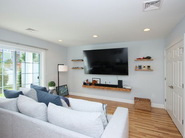 521 Copper Square Drive, Bethel CT 06801