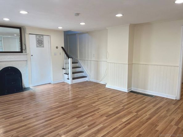694 Boston Post Road, Darien CT 06820