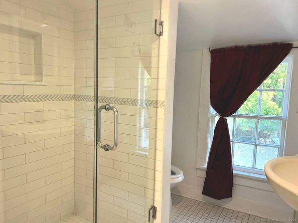 694 Boston Post Road, Darien CT 06820