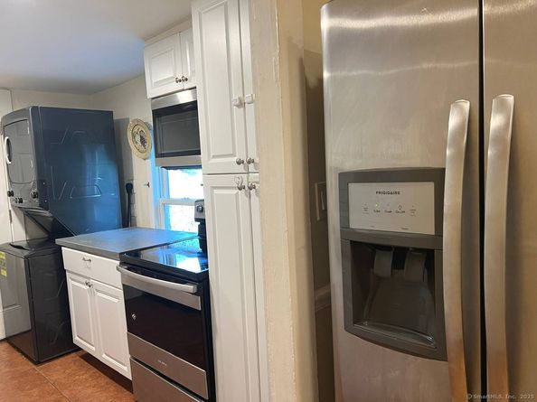 694 Boston Post Road, Darien CT 06820