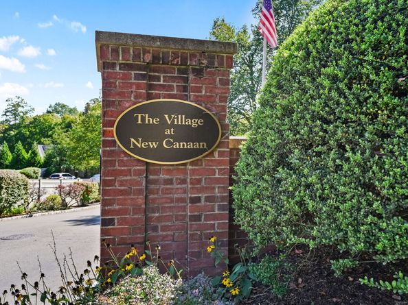 79 Locust Avenue APT 212, New Canaan CT 06840