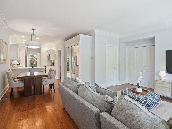 79 Locust Avenue APT 212, New Canaan CT 06840