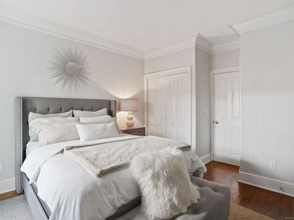 79 Locust Avenue APT 212, New Canaan CT 06840