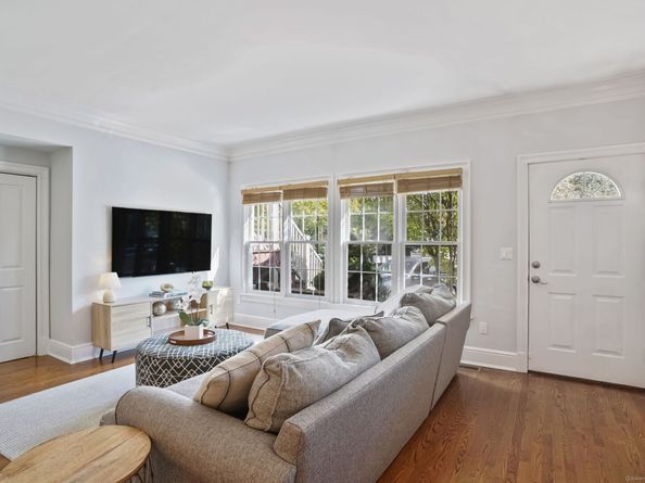 79 Locust Avenue APT 212, New Canaan CT 06840