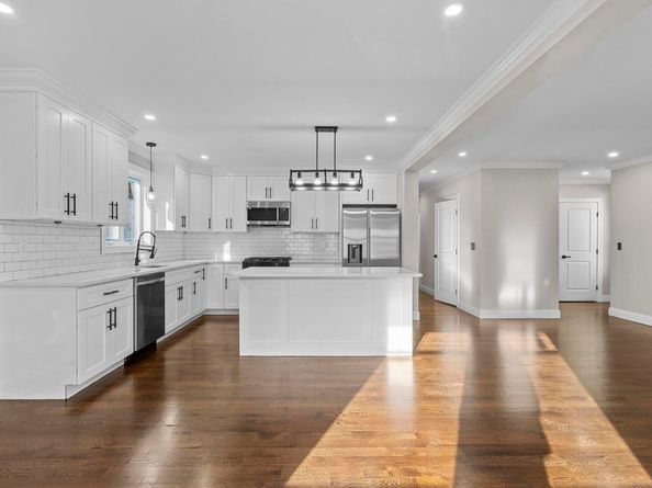 289 Harriet Street, Bridgeport CT 06608