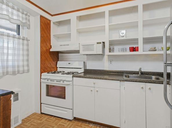 71 Strawberry Hill Avenue apt 203, Stamford CT 06902