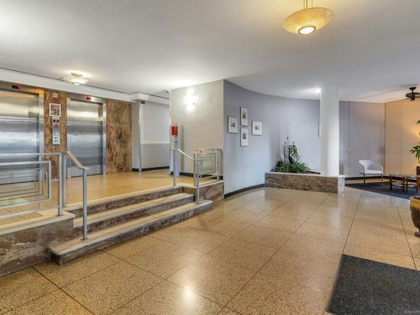 71 Strawberry Hill Avenue apt 203, Stamford CT 06902
