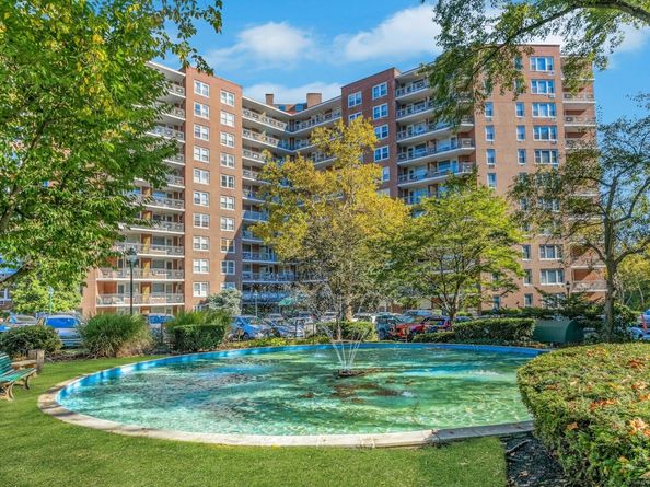 71 Strawberry Hill Avenue apt 203, Stamford CT 06902
