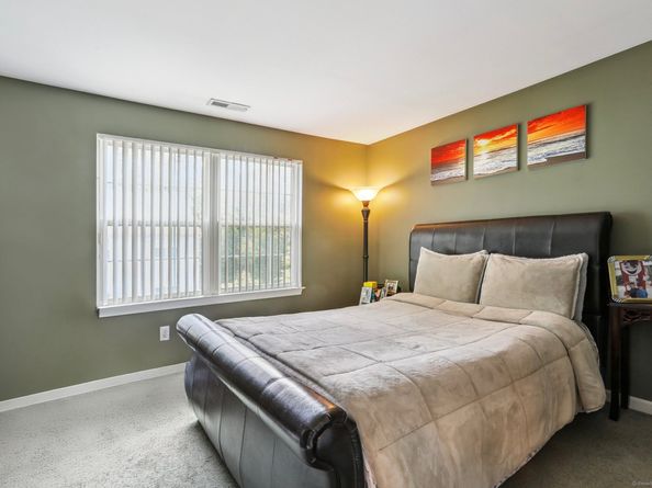 27 Riverview Court 27, Brookfield CT 06804