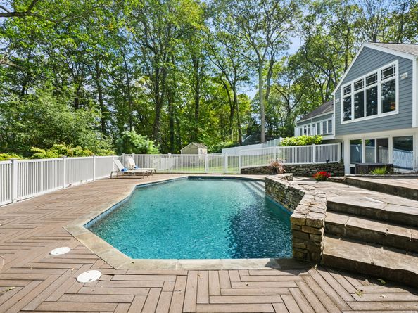 81 Fox Ridge Road, Stamford CT 06903
