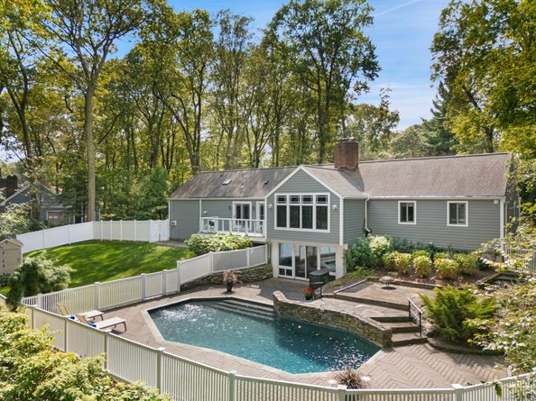 81 Fox Ridge Road, Stamford CT 06903