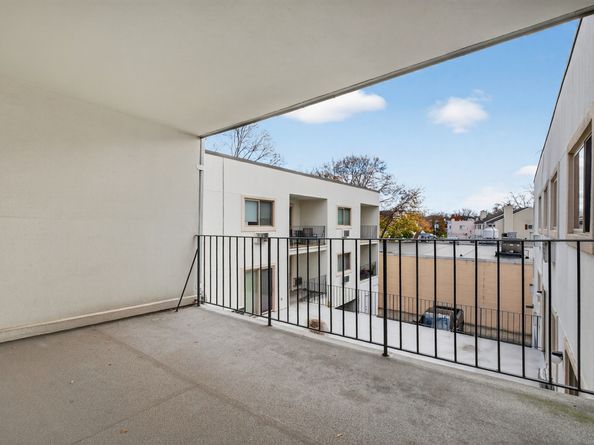 34 Crescent Street APT 2D, Stamford CT 06906