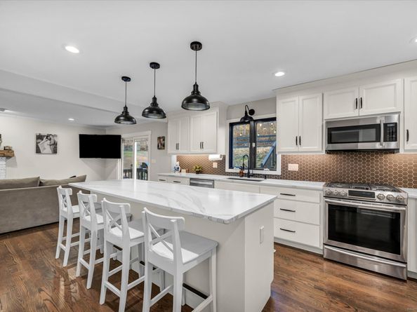 137 Greenwood Lane, Monroe CT 06468