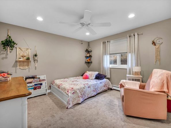 137 Greenwood Lane, Monroe CT 06468