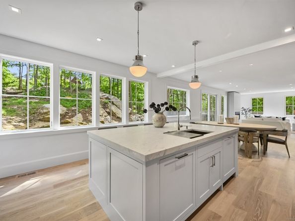 171 Compo Road S, Westport CT 06880