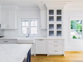 378 Penfield Road, Fairfield CT 06824