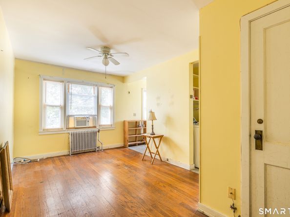744 Canaan Road Blg87 21, Bridgeport CT 06610