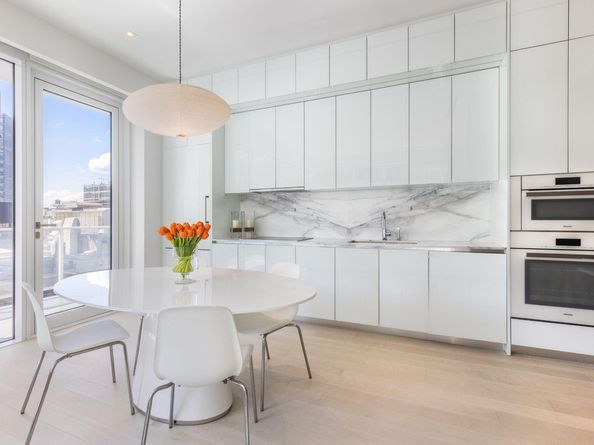 200 East 59th Street 10B, New York NY 10022