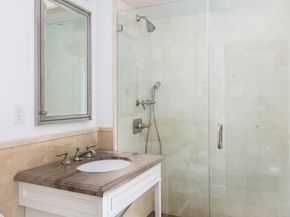 530 Park Avenue 7G, New York NY 10065