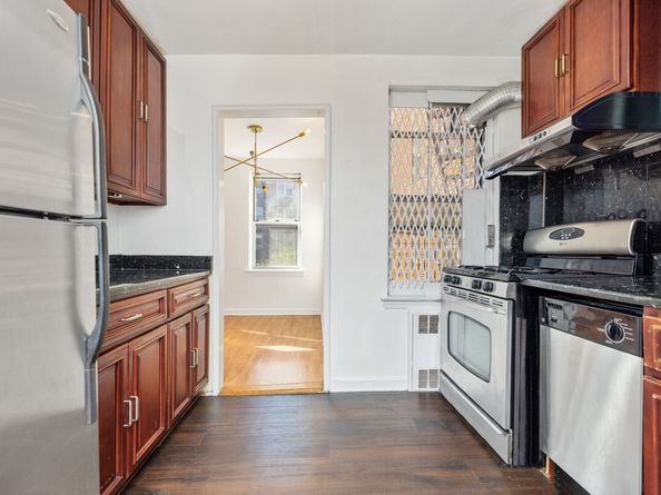 67-10 108th Street 4A, Queens NY 11375