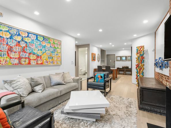 250 West 16th Street 3D, New York NY 10011