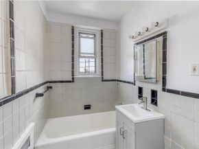 224 Highland Boulevard 204, Brooklyn NY 11207